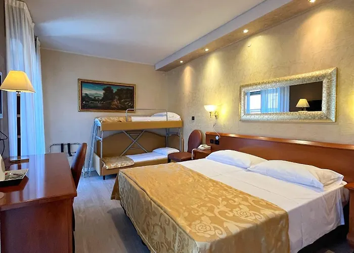 Regina Hotel 3*