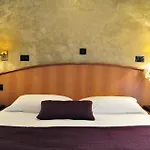 Regina Hotel