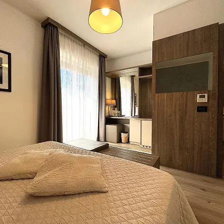 Hotel Regina 3*