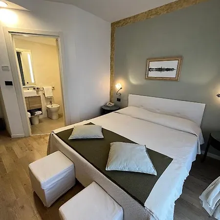 Hotel Regina 3*