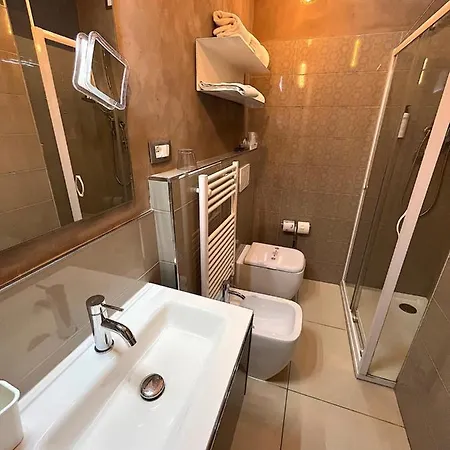 Regina Hotel 3*