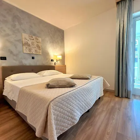 Hotel Regina 3*