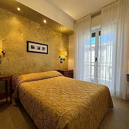 Regina 3* Grado