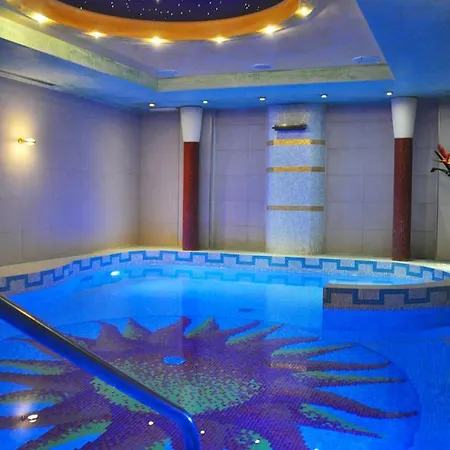 Regina Hotel 3*