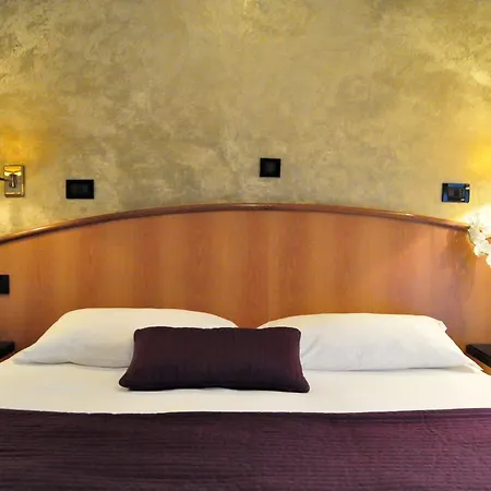 Regina Hotel