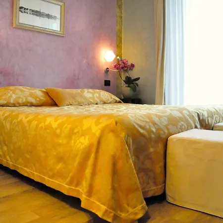 Regina Hotel